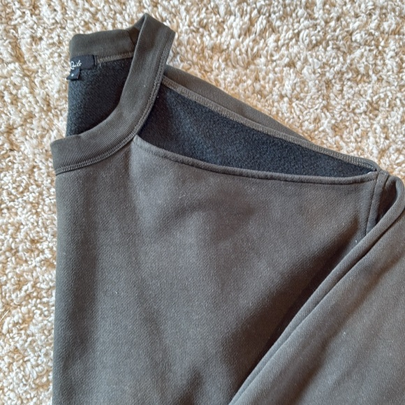 Rails cut shoulder dark green sweatshirt - Picture 6 of 6